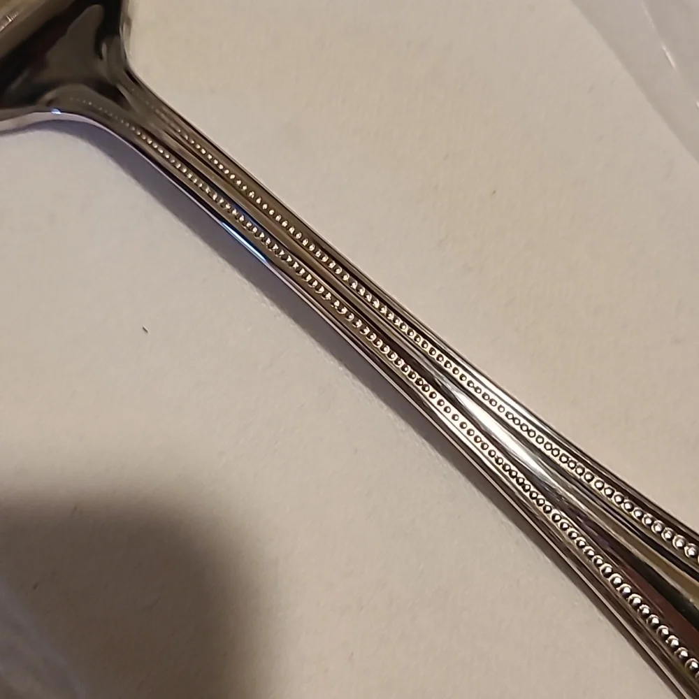 Towle Beaded Antique 18/10 Vietnam Flateware Fork Spoon Knife (Bundle of 14) - Picture 4 of 15